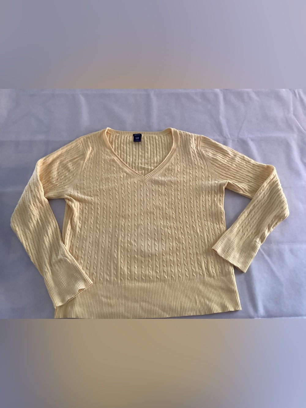 GAP Lightweight Pale Yellow Cable-Knit V-Neck Sweater size xl 6/1